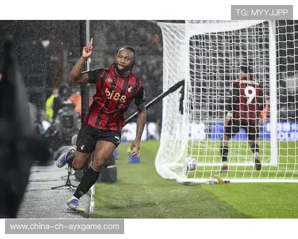 利物浦边路突破连续造成威胁,多次射门:现代边路攻势的启示与实践 利物浦边路突破连续造成威胁,多次射门:现代边路攻势的启示与实践